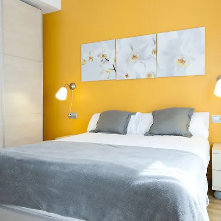 Mh S. Familia Apartment Barcelona