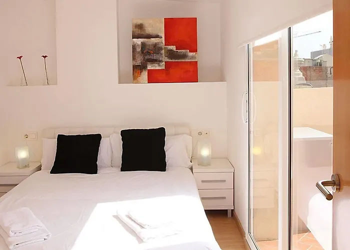 Mh S. Familia Apartment