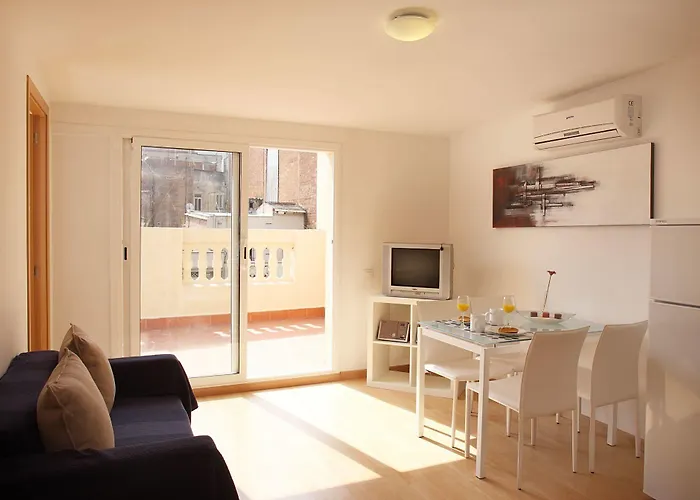 Mh S. Familia Apartment Barcelona